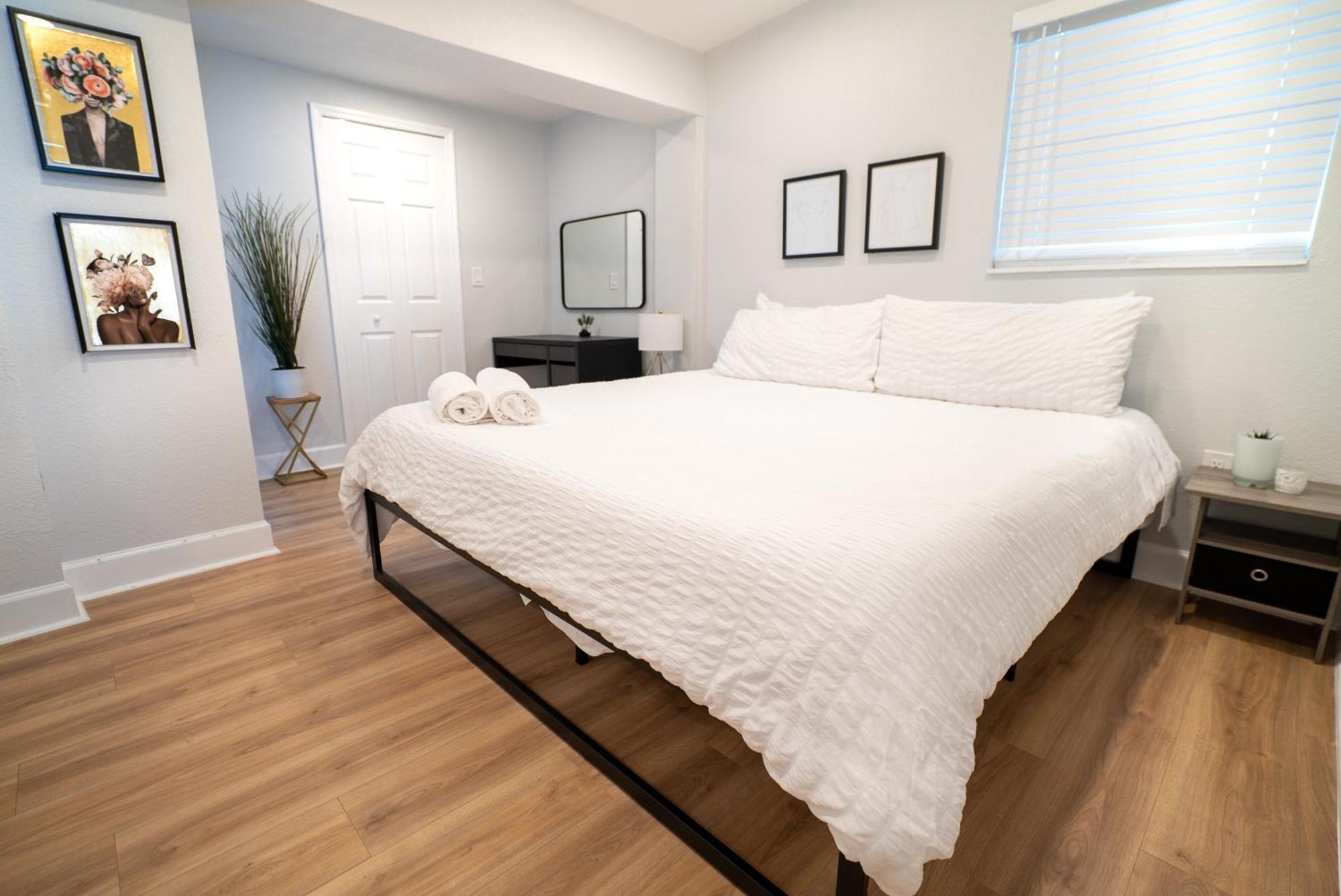 Chic & Stylish Central Location Tampa Exterior photo